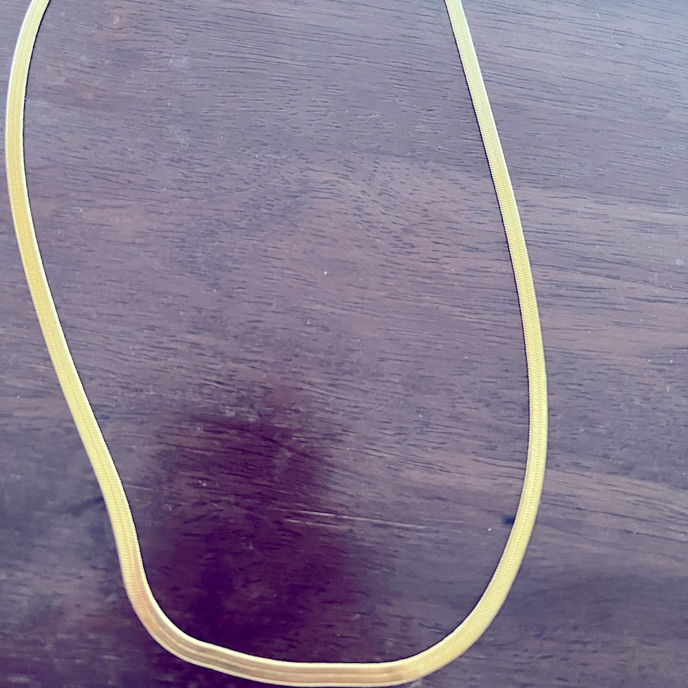 D. Louise essentials necklace